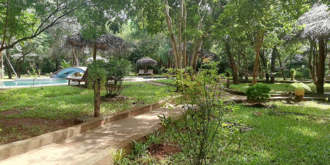 Gartenanlage Kuwera Eco Lodge