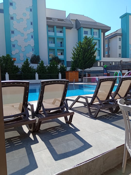 Pool Side Story Resort & Spa