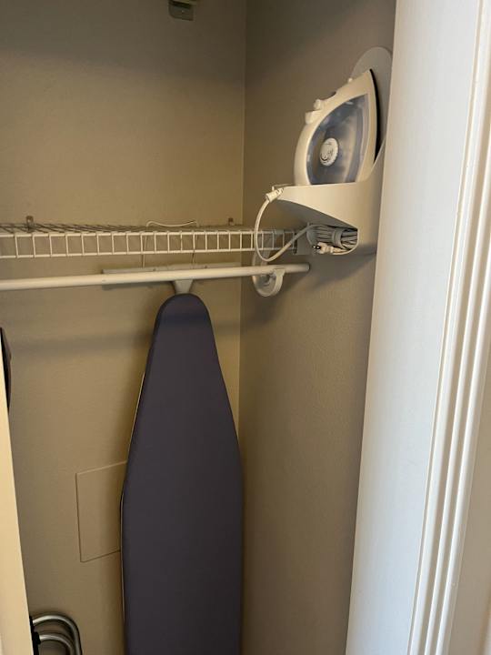 Zimmer Hilton Grand Vacations Suites on the Las Vegas Strip