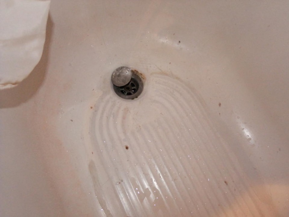 Schmutzige Badewanne Grand Makadi