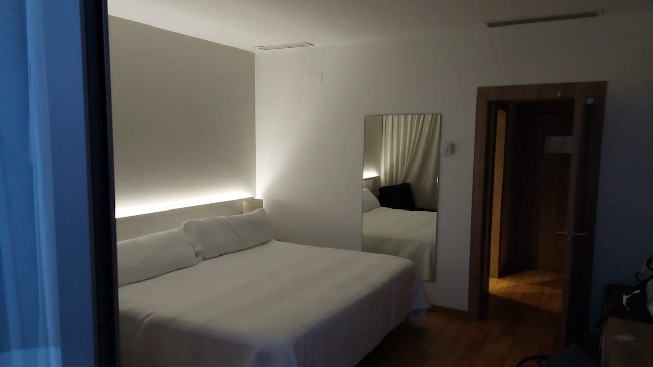 Zimmer Hotel Port Azafata