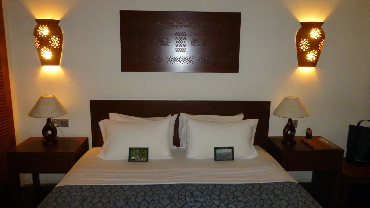 Großes bequemes Bett Hotel Sukau Rainforest Lodge