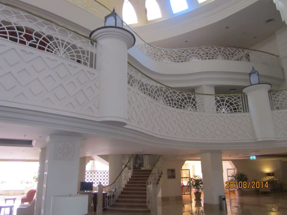 Lobby Old Palace Resort