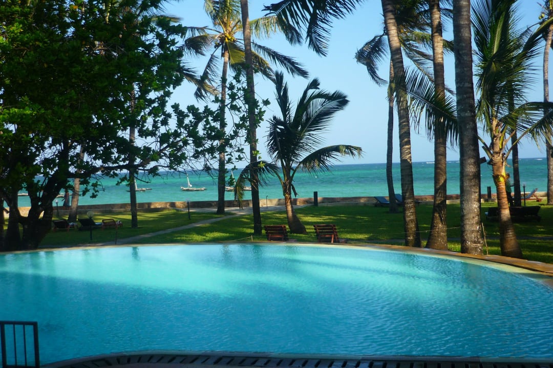 Dieser Blick fehlt im kalten, nassen Deutschland Neptune Village Beach Resort & Spa