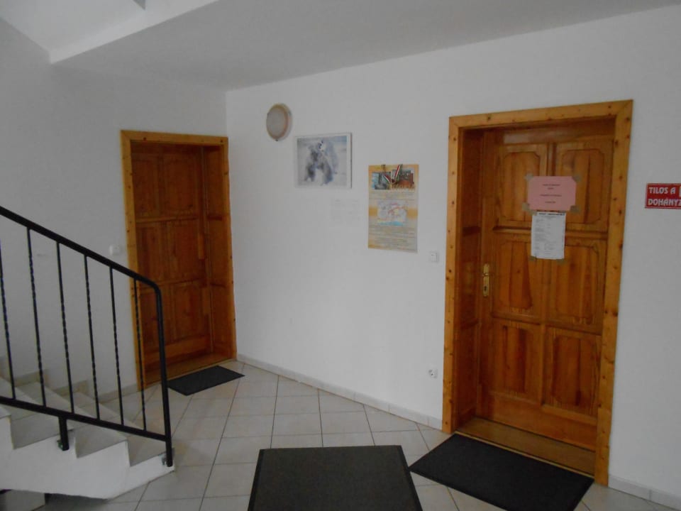 Flur und Treppenaufgang Apartment Abigél