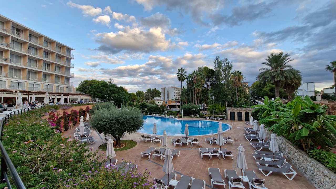 Pool Valentin Grand Park Suite Hotel