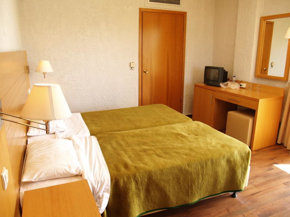 Doppelbettzimmer alltoura Club Hotel Poseidon Palace