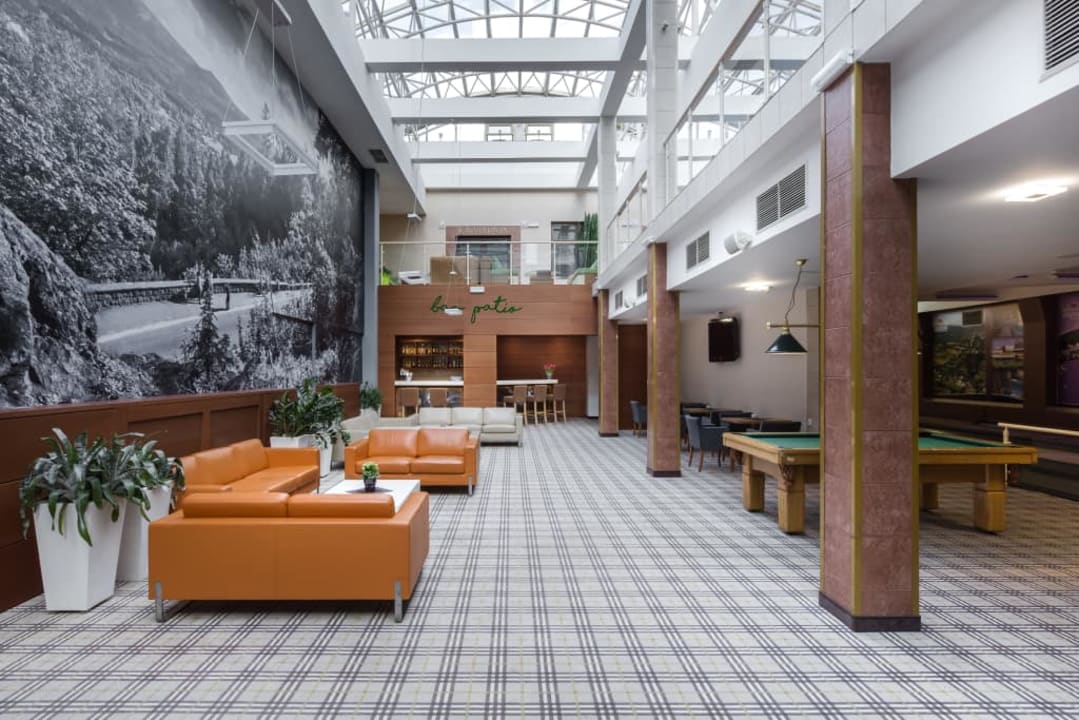 Patio INTERFERIE Sport Hotel Bornit