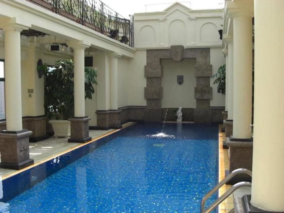 Rooftop-Pool klein, aber zum Erfrischen OK Eaton Hotel Hong Kong