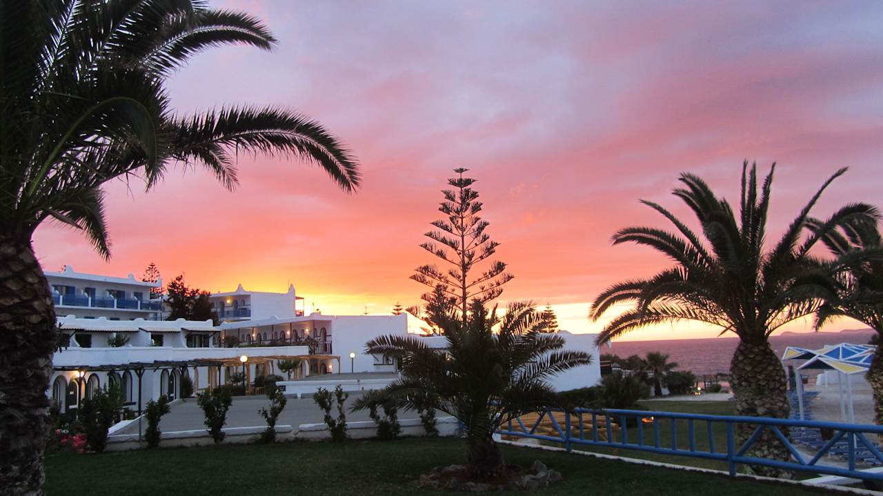 Sonnenuntergang Mitsis Rinela