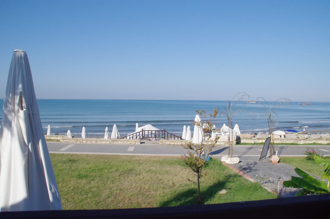 Blick auf den Strand Clover Magic Nova Beach