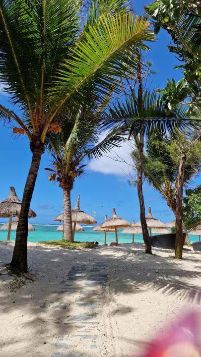 Strand Crystals Beach Resort Belle Mare, a member of Radisson Individuals