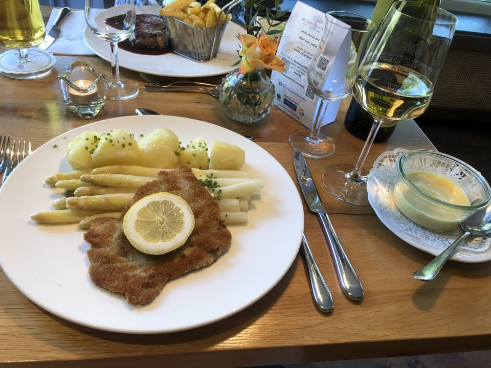 Gastro Hotel Weinberg Schlößchen