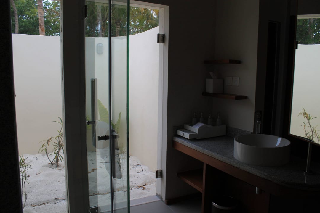 Bad Centara Ras Fushi Resort & Spa Maldives