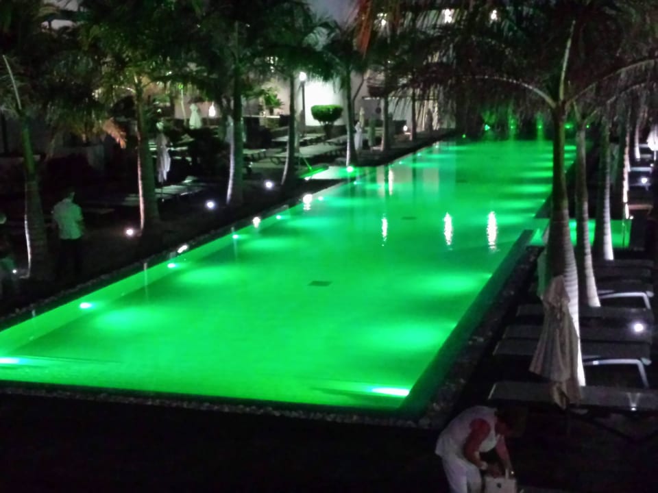 Sehr stimmungsvolle Poolbeleuchtung! Barceló Teguise Beach - Adults only