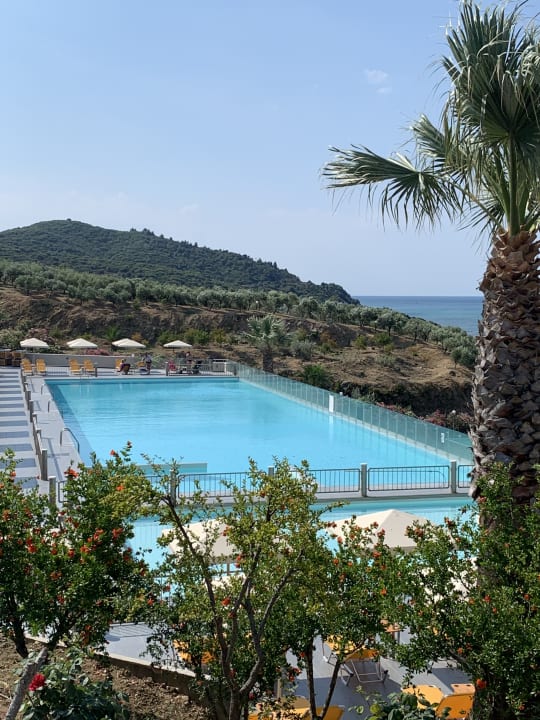 Pool Akrathos Beach Hotel