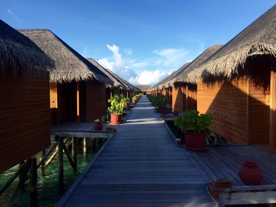 Jacuzzi Water Villen im Norden der Insel Meeru Maldives Resort Island