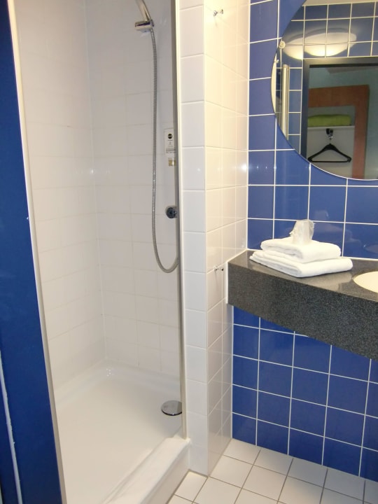 Dusche B&B Hotel Hamburg-Altona