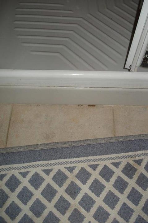Schimmel in der Dusche Hotel San Lorenzo Villaggio
