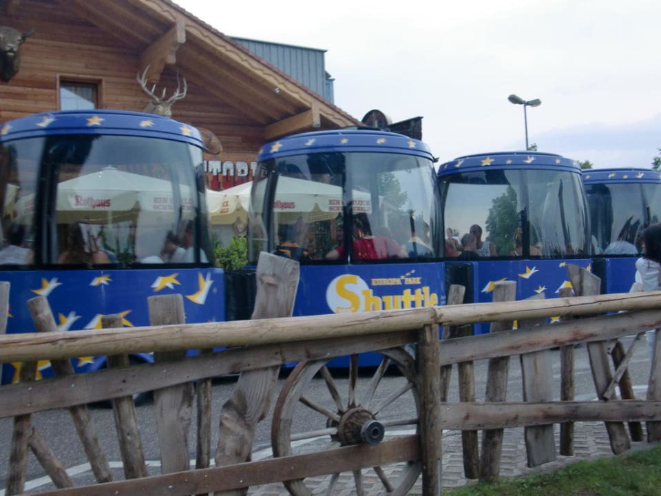 Shuttlebus - Zug Tipi Town Europa-Park