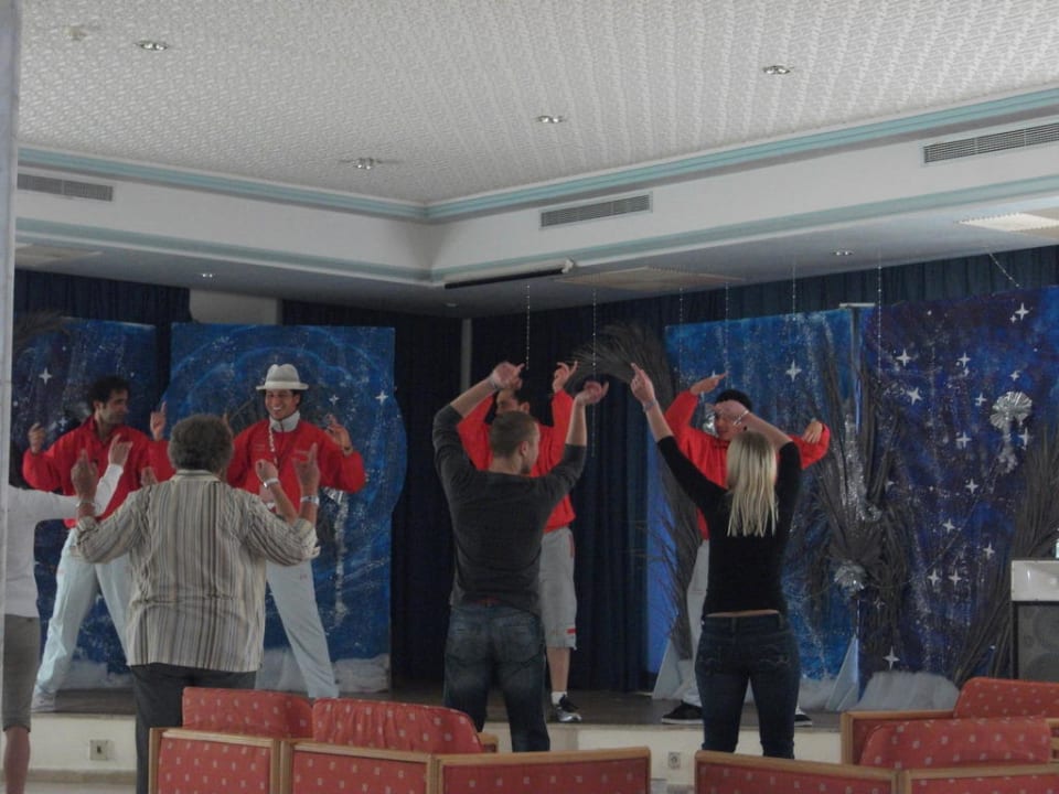 Gruppentanzen Hotel El Mouradi Port El Kantaoui