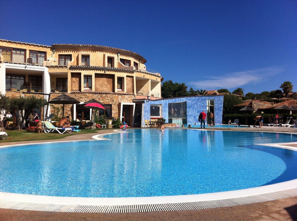 Piscina esterna Hotel Resort & Spa Baia Caddinas