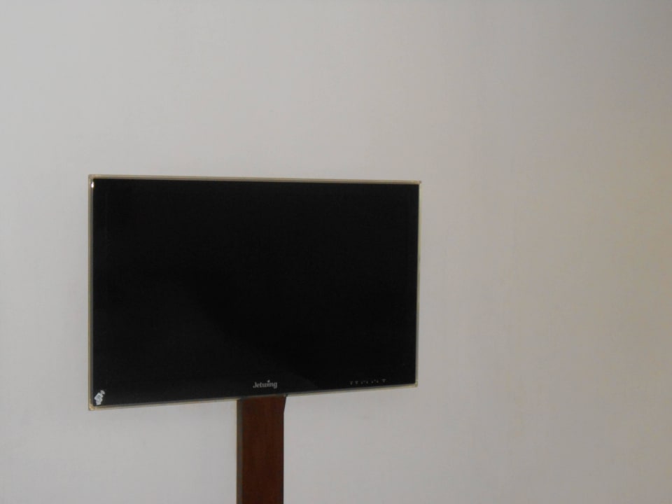 Fernseher.  Hotel Jetwing Beach