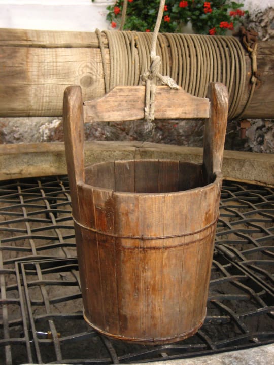 Stilleben am Schlossbrunnen Hotel Schloss Sonnenburg