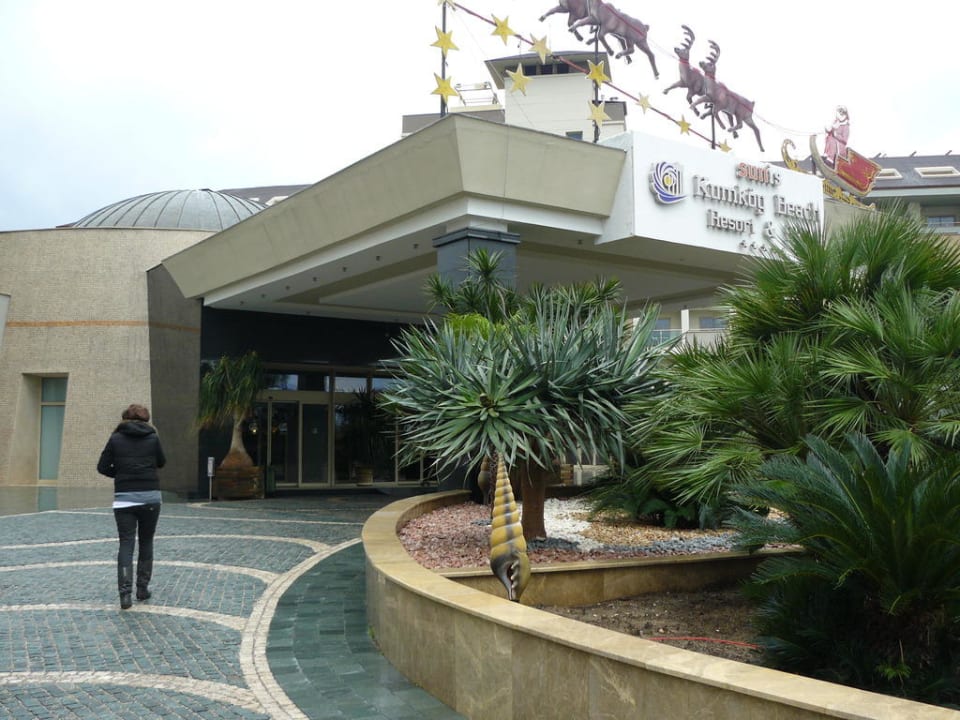 Eingang des Hotels Sunis Kumköy Beach Resort Hotel & Spa
