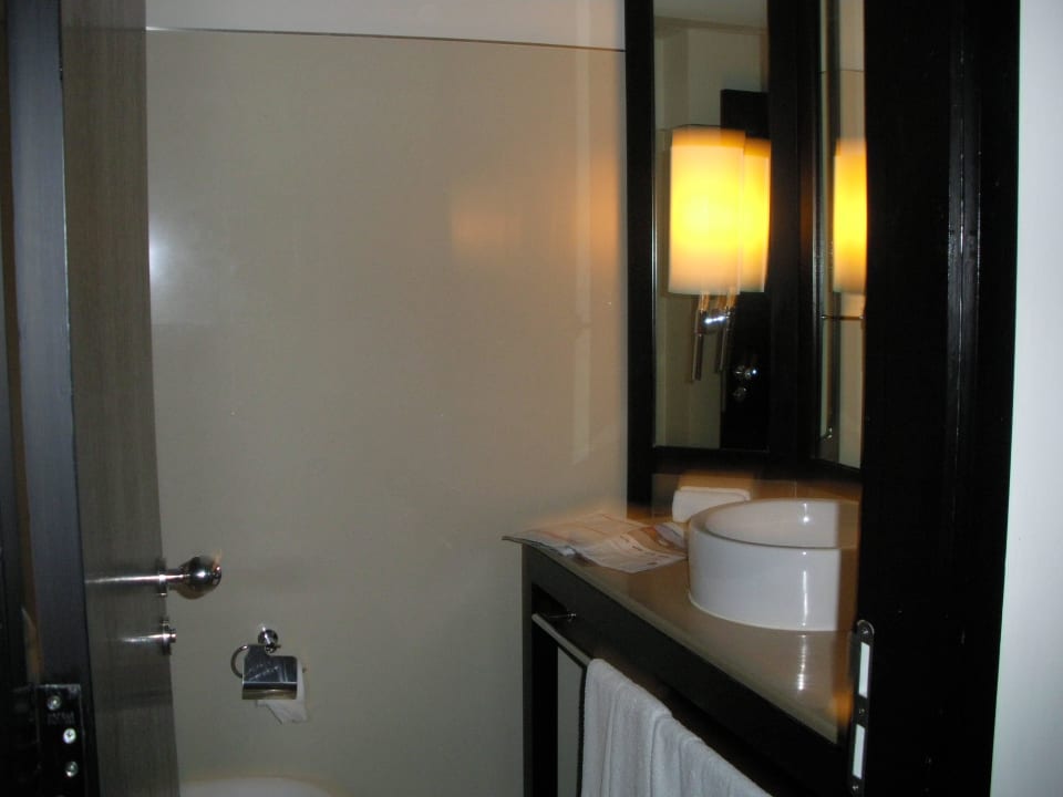 Waschtisch Gäste-WC Millennium Hilton Bangkok