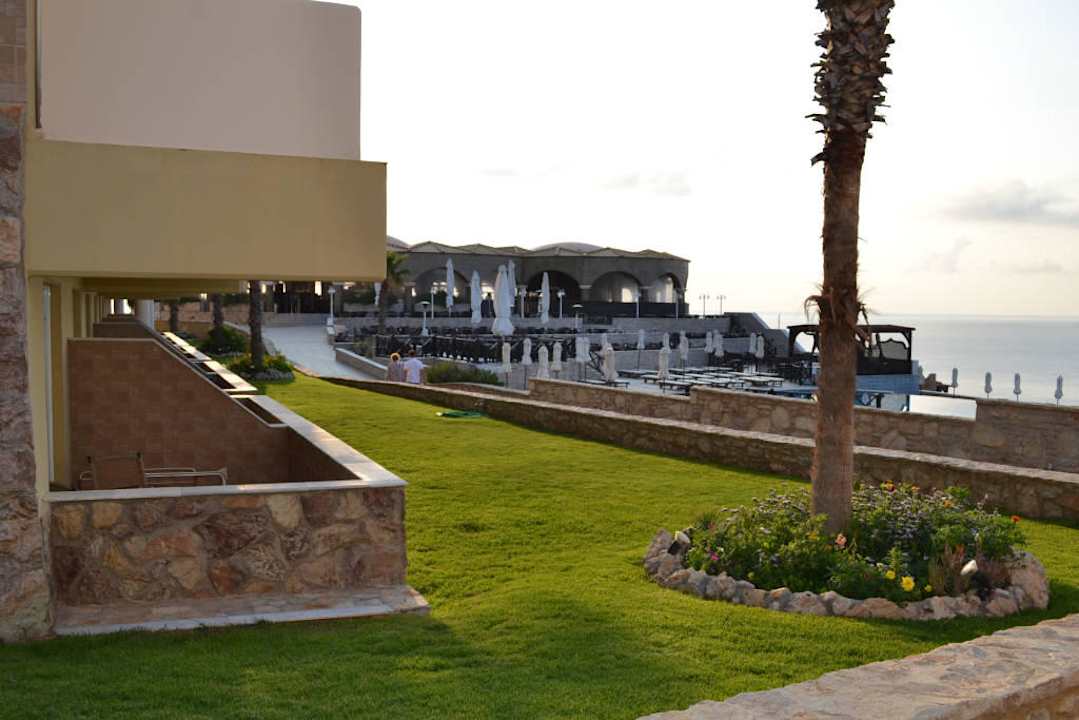 Wygląd zewnętrzny hotelu Hotel Kalithea Horizon Royal