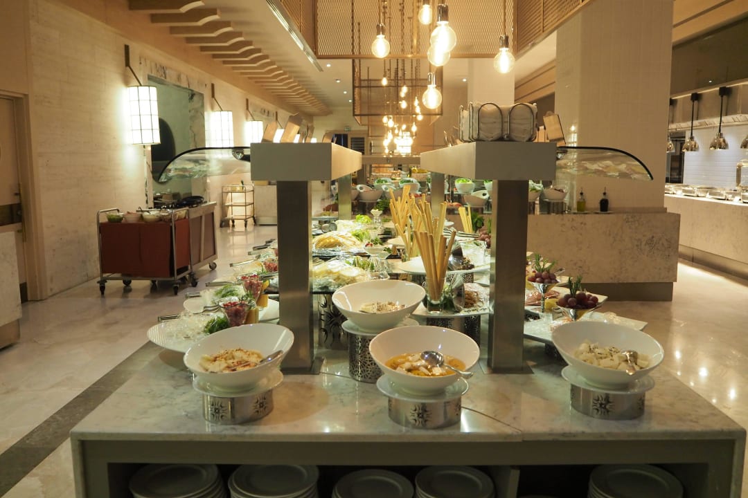 Restaurant Acanthus Cennet Barut Collection