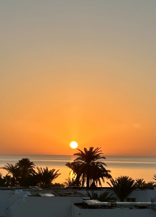 Strand Marhaba Royal Salem