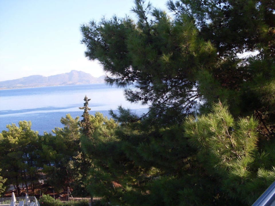 Rechts vom Balkon Lindos Mare, Seaside Hotel