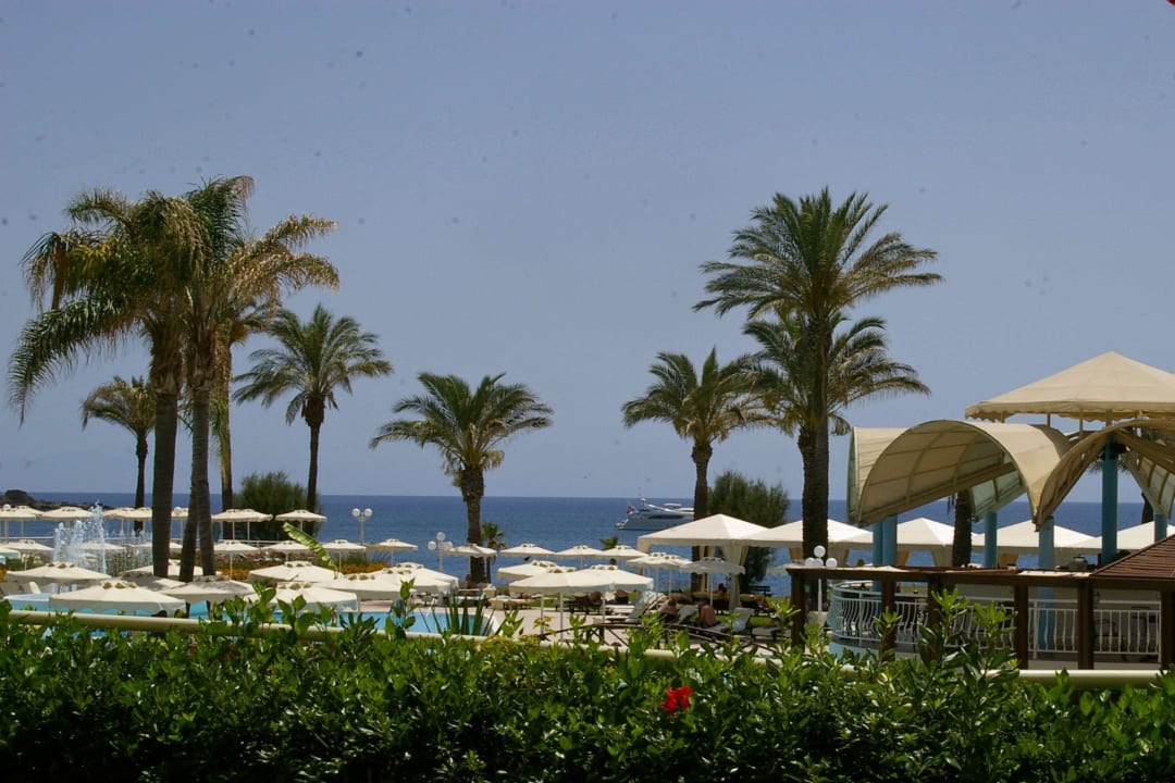 Blick von der Zimmerterrasse Rodos Palladium Leisure & Wellness