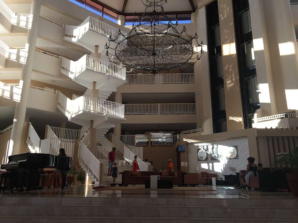 Lobby Sirenis Tropical Varadero