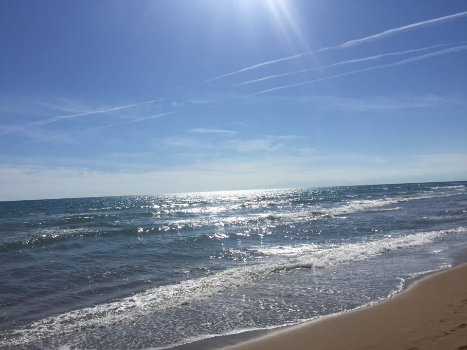 Strand Club Grand Aqua