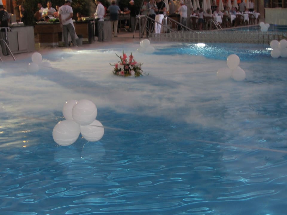 Schmuck beim Galaabend Alaiye Resort & Spa