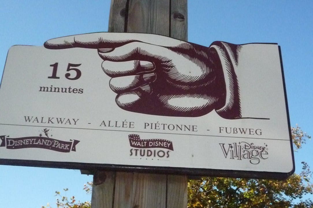 Hinweisschild Disney's Hotel Cheyenne