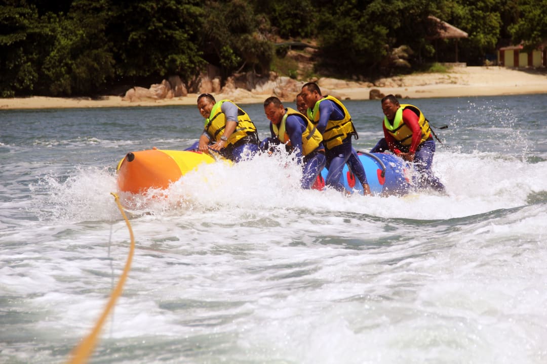 Banan Boat Turi Beach Resort