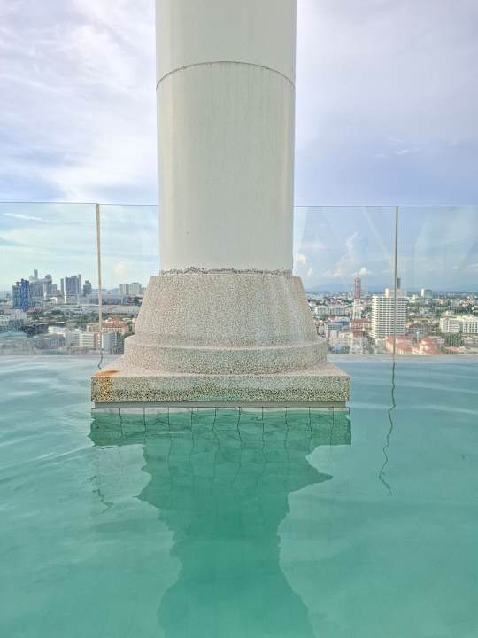Pool Arbour Hotel and Residence