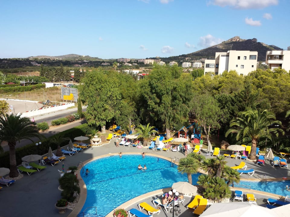 Blick vom Balkon zum Pool La Santa Maria Hotel