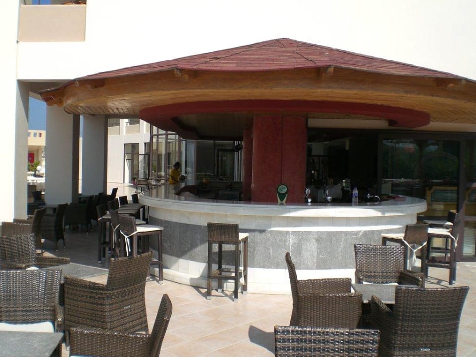 Bar Aussenansicht Mythos Palace Resort & Spa