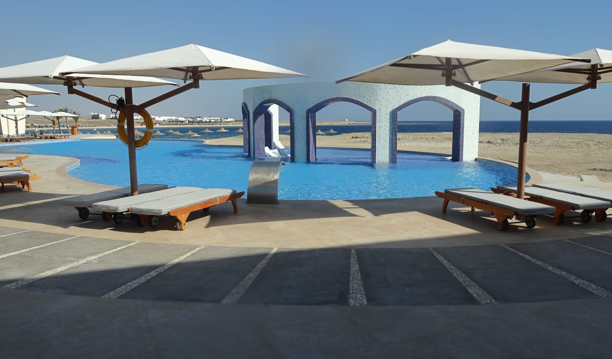 Pool Malikia Resort Abu Dabbab