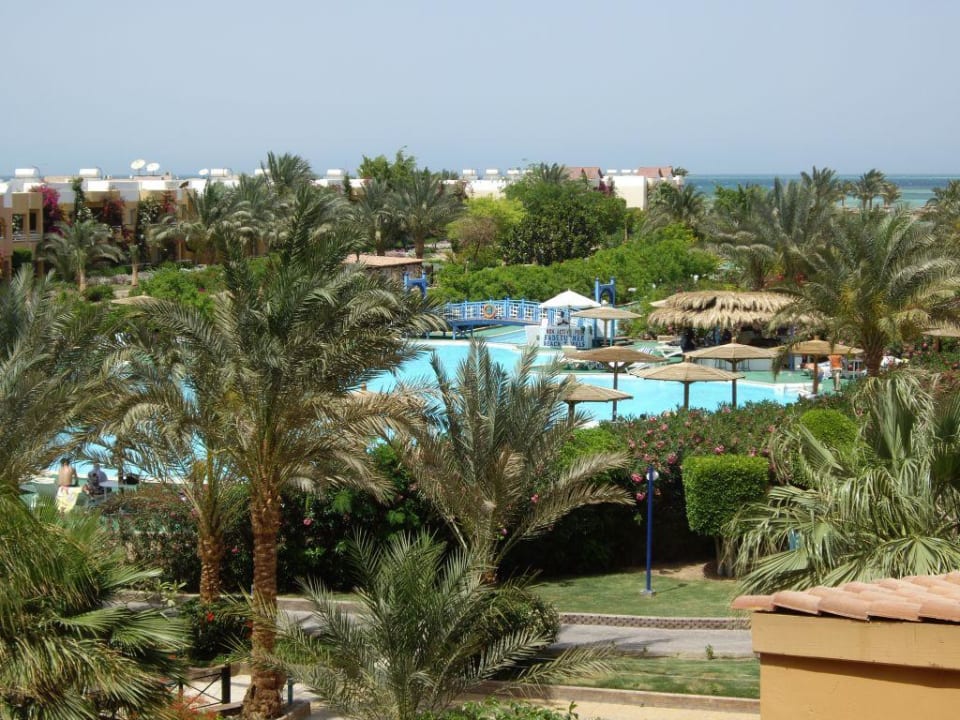 Blick über die Hotelanlage Golden Beach Resort