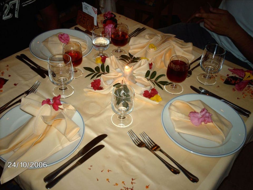 Dekorierter Tisch beim Abendessen El Mouradi Club Kantaoui