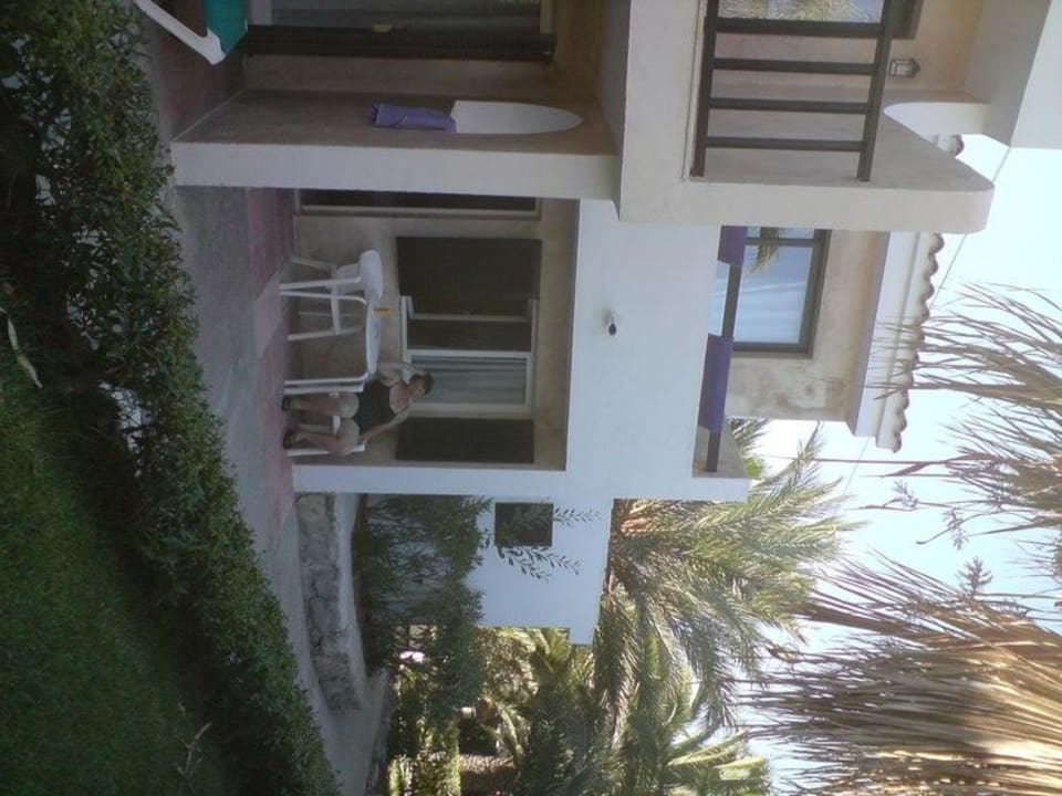 Miniterrasse vor dem Zimmer FERGUS Style Bahamas