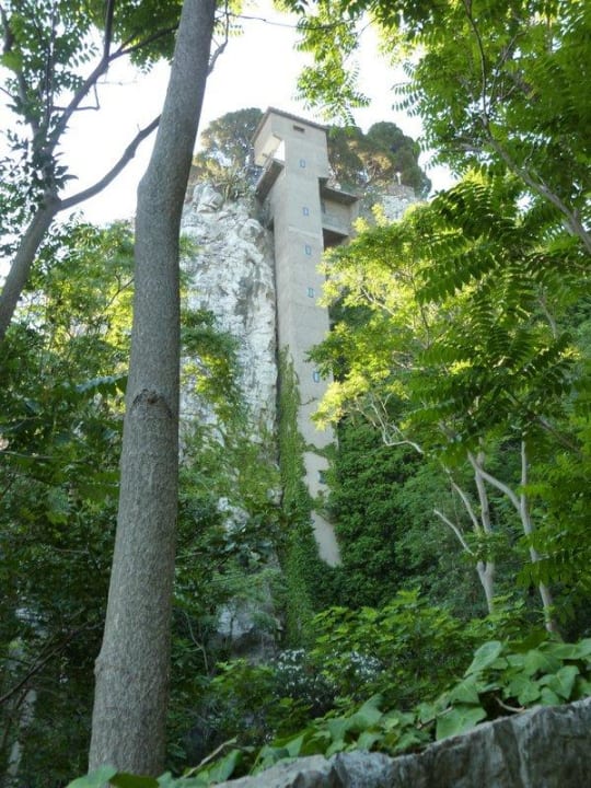 Lift zum Strand Hotel Desiree