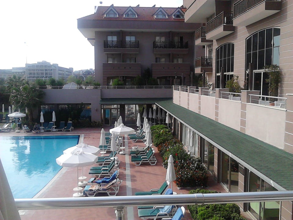 Relax Pool Hane Family Resort