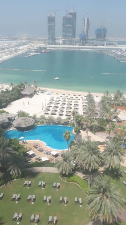 Ausblick Le Meridien Mina Seyahi Beach Resort & Waterpark